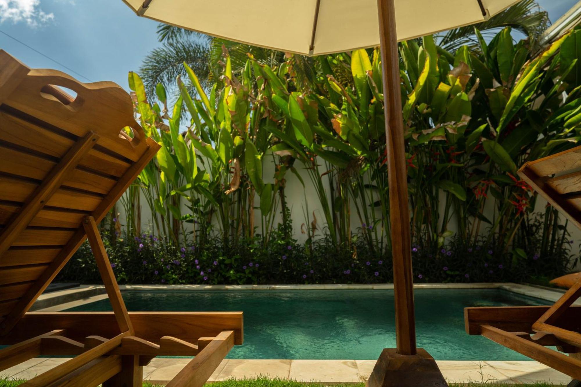 Susurro Villas Kuta  Exterior photo